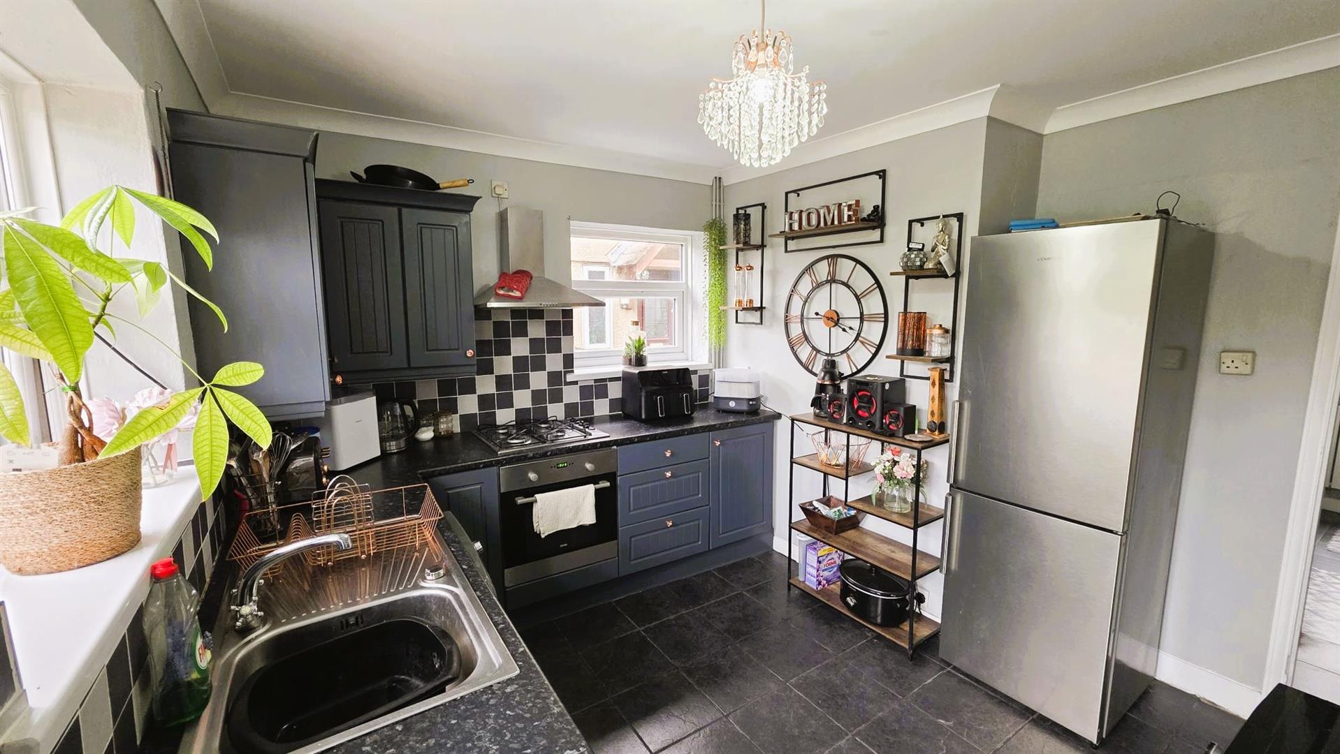 School Road, Llanelli, SA15 2AU